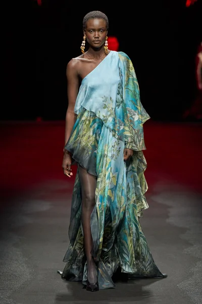 Look 35
